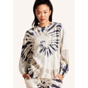 Peloton sweatshirt bundle size M